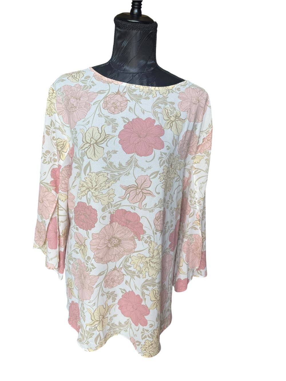 Ruby Rd Woman Floral Bell Sleeve Tunic Blouse 1X